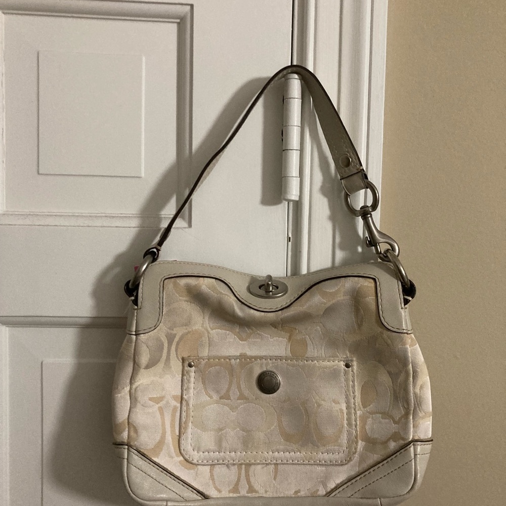 Coach Chelsea Turn-Lock Jacquard and Leather Purse Ivory and Beige D06J-10141
